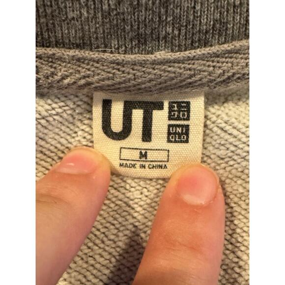 UNIQLO x Disney Andy Warhol Mickey Mouse Sweatshirt Gray Medium UT Crewneck - Picture 6 of 8